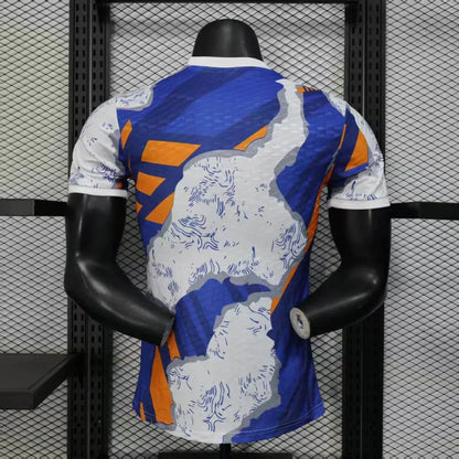 Real Madrid "Nebula Reign" Edición Especial