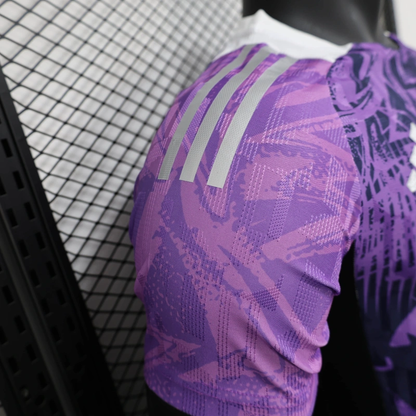 Manchester United "Violet Edge" Edición Especial