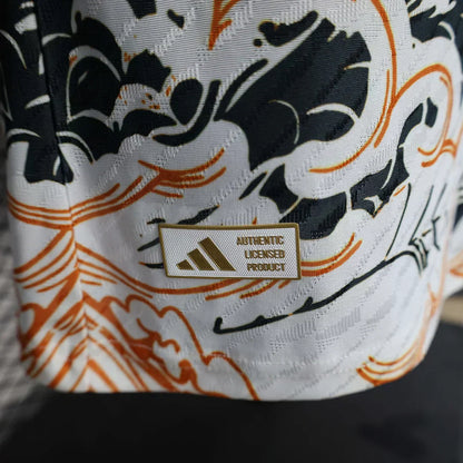 Real Madrid "Dragon Claw" Edición Especial