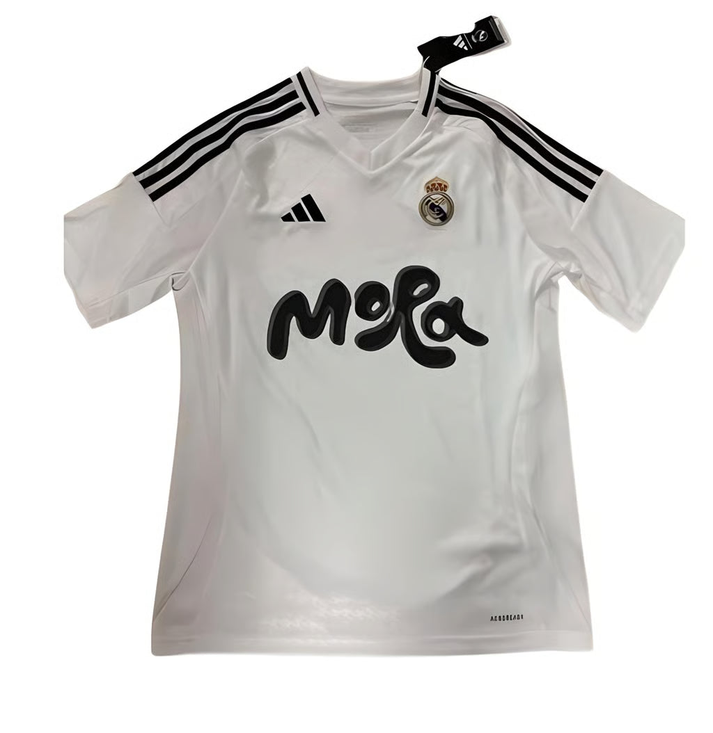 Real Madrid x Mora