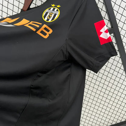 2001-2002 Retro Juventus Visitante