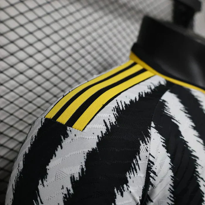 Juventus 2023/2024 Manga Larga Local Kit