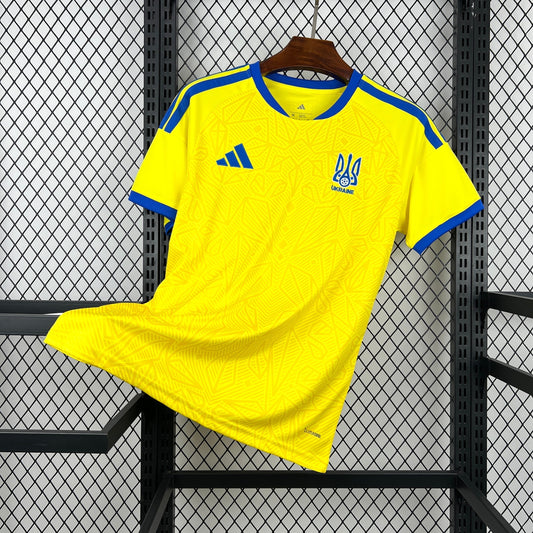 Ucrania Local Kit 2026