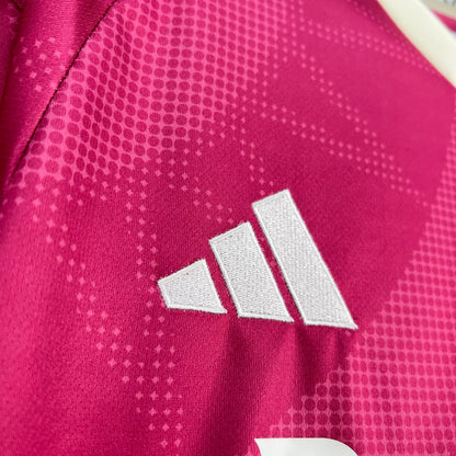Real Madrid 2026/2027 Alternativa Kit