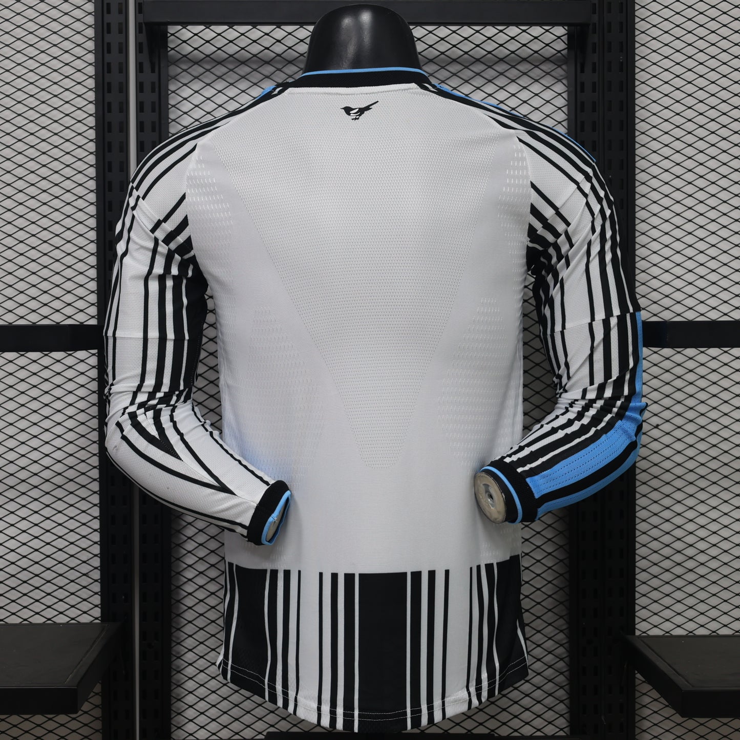 2026/2027 Newcastle United Local Manga Larga Kit