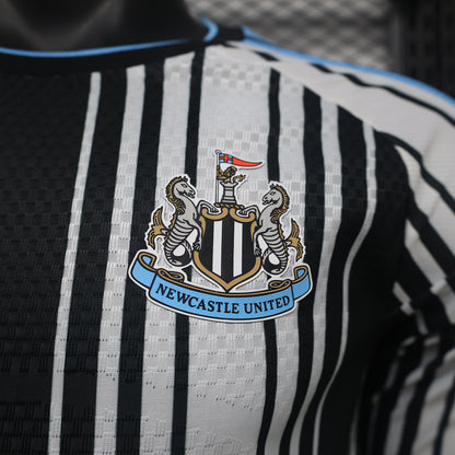 2026/2027 Newcastle United Local Manga Larga Kit