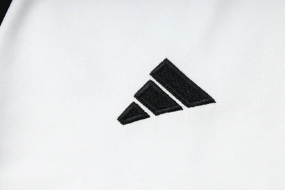 Juventus White and Black Chándal